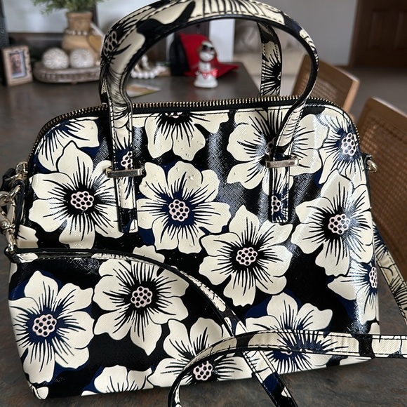 Kate Spade Floral Cedar Street Maise - Picture 2 of 9
